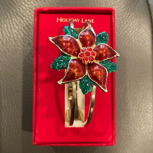 Red and Green Poinsettia bracelet - Picture 1 of 5